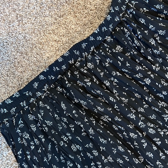 Vintage Talbots Accordian Pleated floral Maxi Skirt. elastic waist. EUC. 18. - Picture 5 of 11